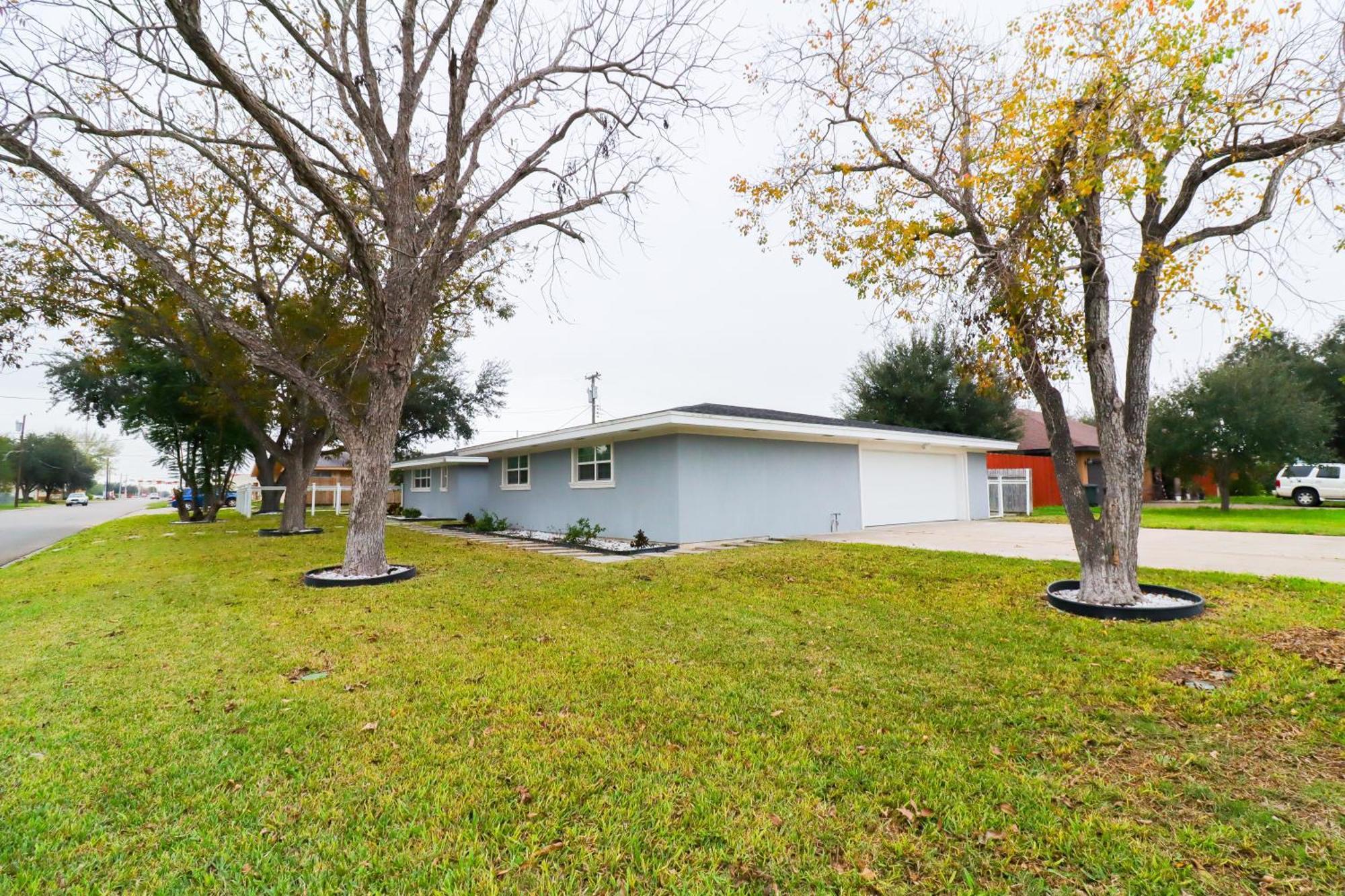 Mid-Century Modern Retreat Villa Mission Exterior photo